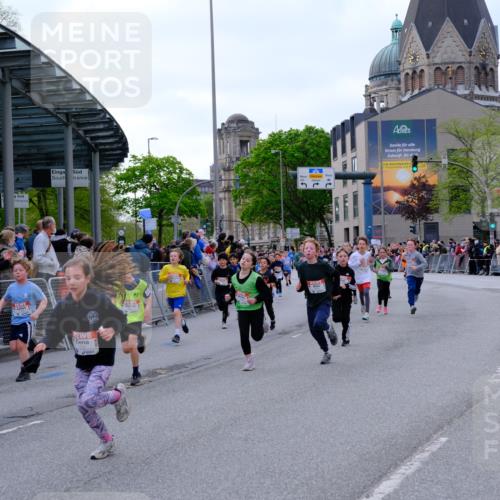 25.04.2026 - Das Zehntel Tim E. http://msf.ph/oto/9567818 25.04.2026 08:51:18 Ziel 1017, 1018, 1111, 1198, 1224, 1279, 1281, 1282, 1286, 1840, 1974, 2161, 2729, 2761, 2892, 2966, 3040, 3087, 3116, 3190, 3227, 3241, 3335, 3336, 3397, 3407, 3421, 3428, 3572, 3675, 3807, 3932, 4040, 4053 meine-sportfotos.de