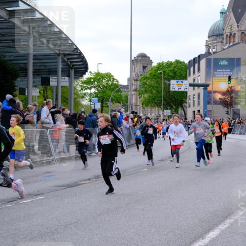 25.04.2026 - Das Zehntel Tim E. http://msf.ph/oto/9567826 25.04.2026 08:51:19 Ziel 1017, 1018, 1111, 1198, 1224, 1250, 1279, 1281, 1286, 1840, 1974, 2161, 2729, 2761, 2892, 2966, 3040, 3087, 3116, 3190, 3227, 3241, 3335, 3336, 3397, 3407, 3421, 3428, 3572, 3675, 3807, 3917, 3932, 4040, 4053 meine-sportfotos.de