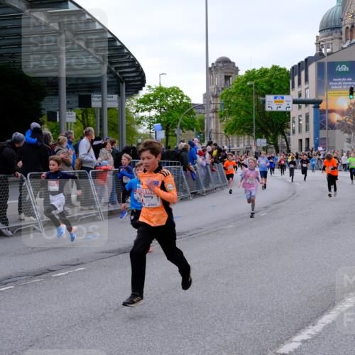 25.04.2026 - Das Zehntel Tim E. http://msf.ph/oto/9567846 25.04.2026 08:51:23 Ziel 1017, 1018, 1111, 1198, 1224, 1239, 1250, 1281, 1286, 1840, 1974, 2161, 2729, 2761, 2892, 2966, 3040, 3087, 3116, 3190, 3227, 3335, 3336, 3397, 3428, 3572, 3585, 3587, 3675, 3807, 3917, 3932, 3994, 4040, 4053 meine-sportfotos.de