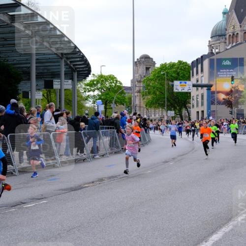25.04.2026 - Das Zehntel Tim E. http://msf.ph/oto/9567848 25.04.2026 08:51:23 Ziel 1017, 1018, 1111, 1198, 1224, 1239, 1250, 1281, 1286, 1840, 1974, 2161, 2729, 2761, 2892, 2966, 3040, 3087, 3116, 3190, 3227, 3335, 3336, 3397, 3428, 3572, 3585, 3587, 3675, 3807, 3917, 3932, 3994, 4040, 4053 meine-sportfotos.de