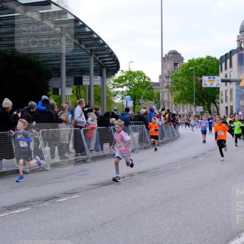 25.04.2026 - Das Zehntel Tim E. http://msf.ph/oto/9567850 25.04.2026 08:51:24 Ziel 1017, 1018, 1111, 1198, 1224, 1239, 1250, 1281, 1286, 1509, 1840, 1974, 2729, 2892, 2966, 3040, 3087, 3116, 3190, 3227, 3335, 3336, 3397, 3428, 3572, 3585, 3587, 3675, 3917, 3932, 3994, 4053 meine-sportfotos.de