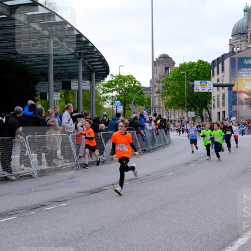 25.04.2026 - Das Zehntel Tim E. http://msf.ph/oto/9567858 25.04.2026 08:51:25 Ziel 1017, 1018, 1111, 1198, 1224, 1239, 1250, 1281, 1286, 1509, 1514, 1840, 1974, 2044, 2729, 2892, 2966, 3040, 3087, 3116, 3227, 3335, 3336, 3397, 3428, 3585, 3587, 3675, 3917, 3932, 3994, 4053 meine-sportfotos.de