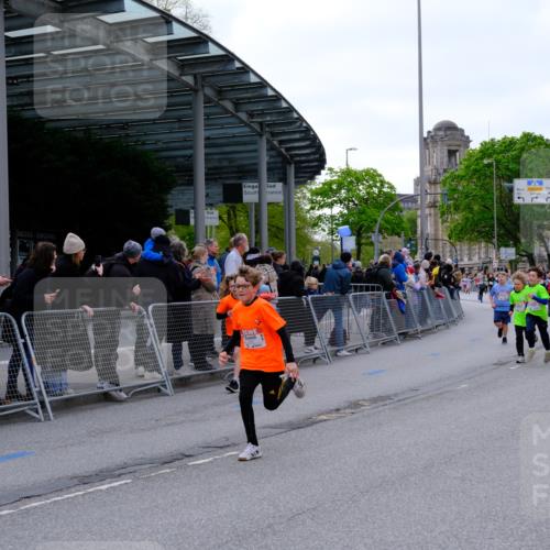 25.04.2026 - Das Zehntel Tim E. http://msf.ph/oto/9567862 25.04.2026 08:51:26 Ziel 1111, 1198, 1224, 1239, 1250, 1281, 1509, 1514, 1857, 2044, 2603, 2729, 2892, 2966, 3040, 3087, 3116, 3227, 3335, 3336, 3397, 3428, 3585, 3587, 3675, 3917, 3932, 3994, 4053 meine-sportfotos.de