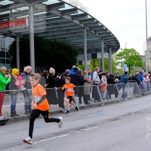 25.04.2026 - Das Zehntel Tim E. http://msf.ph/oto/9567864 25.04.2026 08:51:27 Ziel 1111, 1198, 1224, 1239, 1250, 1509, 1514, 1857, 2044, 2603, 2729, 2892, 2909, 2966, 3040, 3087, 3335, 3336, 3397, 3428, 3585, 3587, 3917, 3932, 3994, 4053 meine-sportfotos.de