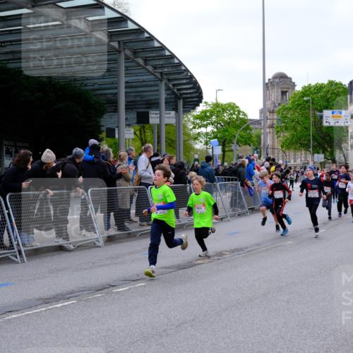 25.04.2026 - Das Zehntel Tim E. http://msf.ph/oto/9567871 25.04.2026 08:51:28 Ziel 1111, 1224, 1239, 1250, 1509, 1514, 1847, 1857, 2044, 2603, 2892, 2909, 3040, 3087, 3336, 3345, 3397, 3428, 3585, 3587, 3917, 3932, 3994, 4053 meine-sportfotos.de