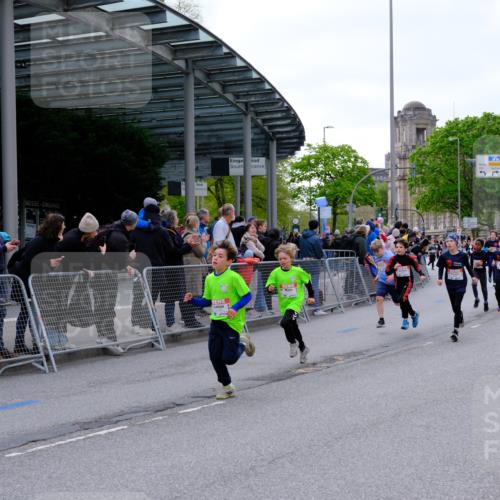 25.04.2026 - Das Zehntel Tim E. http://msf.ph/oto/9567872 25.04.2026 08:51:28 Ziel 1111, 1224, 1239, 1250, 1509, 1514, 1847, 1857, 2044, 2603, 2892, 2909, 3040, 3087, 3336, 3345, 3397, 3428, 3585, 3587, 3917, 3932, 3994, 4053 meine-sportfotos.de