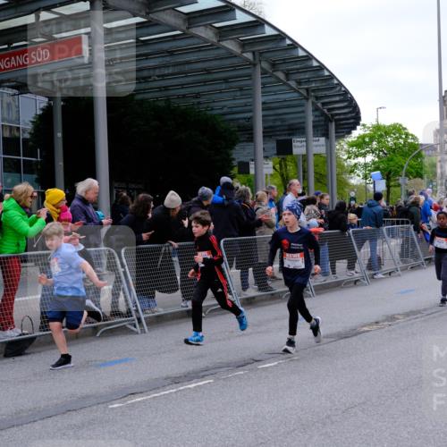 25.04.2026 - Das Zehntel Tim E. http://msf.ph/oto/9567884 25.04.2026 08:51:30 Ziel 1022, 1111, 1239, 1250, 1509, 1514, 1847, 1857, 2044, 2603, 2909, 2925, 3087, 3345, 3397, 3585, 3587, 3917, 3932, 3994 meine-sportfotos.de