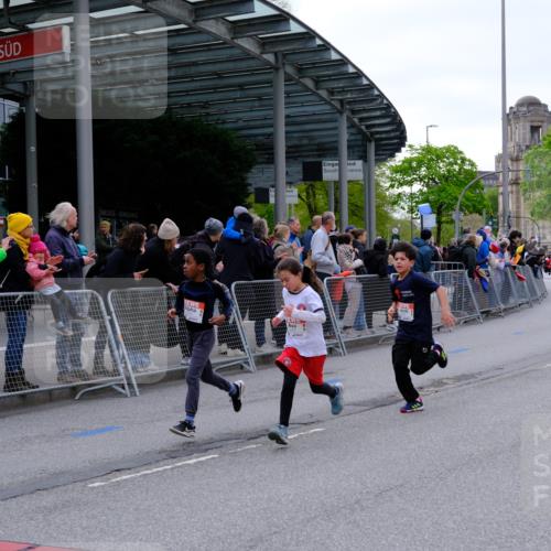 25.04.2026 - Das Zehntel Tim E. http://msf.ph/oto/9567891 25.04.2026 08:51:31 Ziel 1022, 1034, 1140, 1239, 1250, 1509, 1514, 1634, 1847, 1857, 2044, 2599, 2603, 2909, 2925, 3110, 3220, 3251, 3345, 3585, 3587, 3917, 3994 meine-sportfotos.de