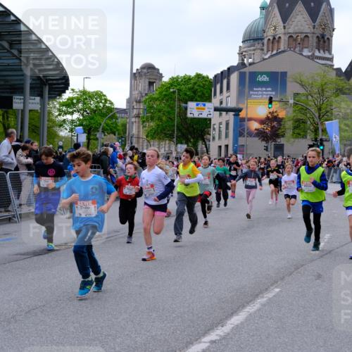 25.04.2026 - Das Zehntel Tim E. http://msf.ph/oto/9567904 25.04.2026 08:51:34 Ziel 1022, 1034, 1140, 1509, 1514, 1634, 1847, 1857, 2044, 2261, 2262, 2299, 2451, 2453, 2599, 2601, 2603, 2909, 2925, 3110, 3220, 3251, 3345, 3585, 3587, 4045 meine-sportfotos.de