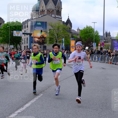 25.04.2026 - Das Zehntel Tim E. http://msf.ph/oto/9567906 25.04.2026 08:51:35 Ziel 1022, 1034, 1140, 1509, 1514, 1634, 1847, 1857, 2044, 2261, 2262, 2299, 2451, 2453, 2599, 2601, 2603, 2909, 2925, 3110, 3220, 3251, 3345, 3585, 4045 meine-sportfotos.de