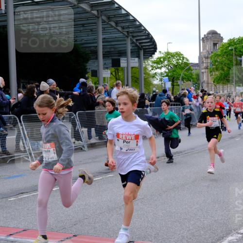 25.04.2026 - Das Zehntel Tim E. http://msf.ph/oto/9567915 25.04.2026 08:51:37 Ziel 1022, 1034, 1140, 1149, 1222, 1308, 1514, 1634, 1847, 1857, 2044, 2261, 2262, 2299, 2451, 2453, 2599, 2601, 2603, 2623, 2643, 2648, 2684, 2909, 2925, 3110, 3220, 3251, 3345, 4045 meine-sportfotos.de