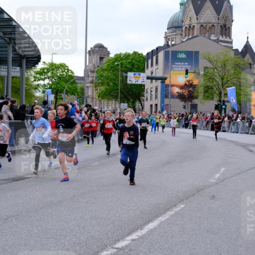 25.04.2026 - Das Zehntel Tim E. http://msf.ph/oto/9567925 25.04.2026 08:51:39 Ziel 1022, 1034, 1140, 1149, 1222, 1308, 1634, 1847, 2021, 2036, 2261, 2262, 2299, 2451, 2453, 2599, 2601, 2605, 2618, 2623, 2643, 2648, 2684, 2909, 2925, 3110, 3220, 3251, 3345, 4045 meine-sportfotos.de
