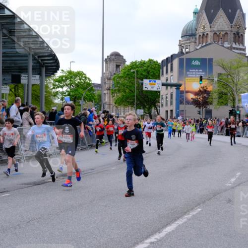 25.04.2026 - Das Zehntel Tim E. http://msf.ph/oto/9567927 25.04.2026 08:51:40 Ziel 1022, 1034, 1140, 1149, 1222, 1308, 1634, 1847, 2021, 2036, 2241, 2261, 2262, 2299, 2451, 2453, 2599, 2601, 2605, 2618, 2623, 2643, 2648, 2684, 2925, 3110, 3220, 3251, 3345, 4045 meine-sportfotos.de