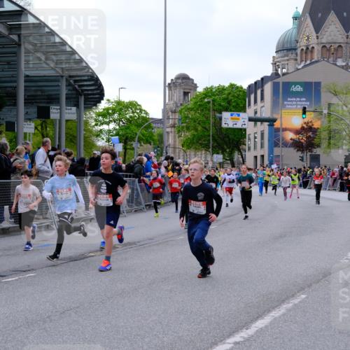 25.04.2026 - Das Zehntel Tim E. http://msf.ph/oto/9567928 25.04.2026 08:51:40 Ziel 1022, 1034, 1140, 1149, 1222, 1308, 1634, 1847, 2021, 2036, 2241, 2261, 2262, 2299, 2451, 2453, 2599, 2601, 2605, 2618, 2623, 2643, 2648, 2684, 2925, 3110, 3220, 3251, 3345, 4045 meine-sportfotos.de