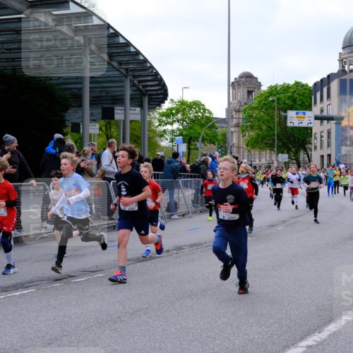 25.04.2026 - Das Zehntel Tim E. http://msf.ph/oto/9567931 25.04.2026 08:51:40 Ziel 1022, 1034, 1140, 1149, 1222, 1308, 1634, 1847, 2021, 2036, 2241, 2261, 2262, 2299, 2451, 2453, 2599, 2601, 2605, 2618, 2623, 2643, 2648, 2684, 2925, 3110, 3220, 3251, 3345, 4045 meine-sportfotos.de