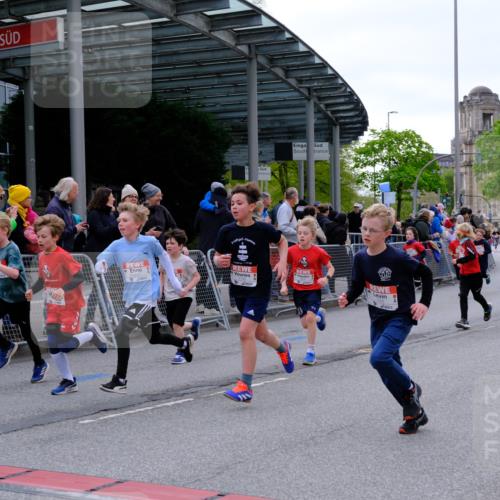 25.04.2026 - Das Zehntel Tim E. http://msf.ph/oto/9567932 25.04.2026 08:51:40 Ziel 1022, 1034, 1140, 1149, 1222, 1308, 1634, 1847, 2021, 2036, 2241, 2261, 2262, 2299, 2451, 2453, 2599, 2601, 2605, 2618, 2623, 2643, 2648, 2684, 2925, 3110, 3220, 3251, 3345, 4045 meine-sportfotos.de