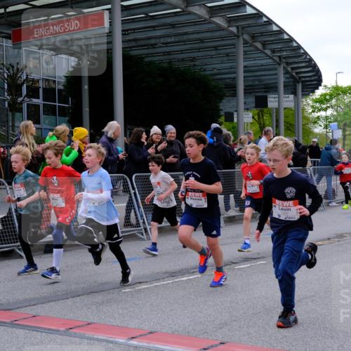 25.04.2026 - Das Zehntel Tim E. http://msf.ph/oto/9567934 25.04.2026 08:51:41 Ziel 1022, 1030, 1034, 1140, 1149, 1222, 1308, 1628, 1633, 1634, 2021, 2036, 2241, 2261, 2262, 2299, 2451, 2453, 2599, 2601, 2605, 2618, 2623, 2643, 2648, 2684, 2890, 2925, 3110, 3220, 3251, 4045 meine-sportfotos.de
