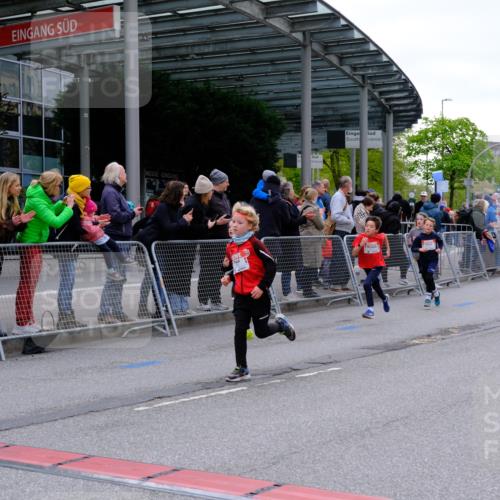 25.04.2026 - Das Zehntel Tim E. http://msf.ph/oto/9567941 25.04.2026 08:51:42 Ziel 1022, 1030, 1034, 1140, 1149, 1222, 1308, 1628, 1633, 1634, 1710, 2021, 2036, 2241, 2261, 2262, 2299, 2451, 2453, 2599, 2601, 2605, 2618, 2623, 2643, 2648, 2684, 2890, 2925, 3110, 3220, 3251, 4045 meine-sportfotos.de