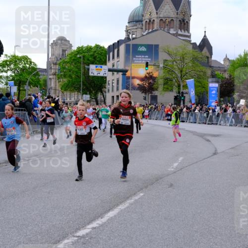 25.04.2026 - Das Zehntel Tim E. http://msf.ph/oto/9567951 25.04.2026 08:51:45 Ziel 1030, 1149, 1222, 1308, 1326, 1628, 1631, 1633, 1710, 2021, 2036, 2241, 2261, 2451, 2453, 2601, 2605, 2618, 2623, 2643, 2648, 2684, 2746, 2890, 3078, 3134, 3249, 3830, 4048 meine-sportfotos.de