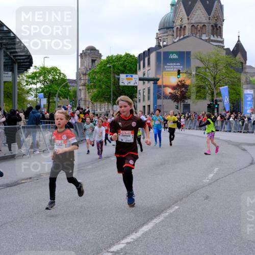 25.04.2026 - Das Zehntel Tim E. http://msf.ph/oto/9567956 25.04.2026 08:51:45 Ziel 1030, 1149, 1222, 1308, 1326, 1628, 1631, 1633, 1710, 2021, 2036, 2241, 2261, 2451, 2453, 2601, 2605, 2618, 2623, 2643, 2648, 2684, 2746, 2890, 3078, 3134, 3249, 3830, 4048 meine-sportfotos.de