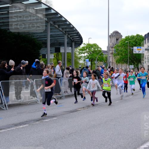 25.04.2026 - Das Zehntel Tim E. http://msf.ph/oto/9567963 25.04.2026 08:51:47 Ziel 1030, 1149, 1222, 1225, 1308, 1326, 1628, 1631, 1633, 1710, 2021, 2036, 2241, 2495, 2605, 2618, 2623, 2643, 2648, 2684, 2746, 2890, 3078, 3134, 3249, 3423, 3613, 3830, 3969, 4048 meine-sportfotos.de