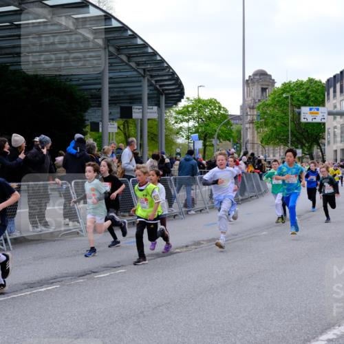 25.04.2026 - Das Zehntel Tim E. http://msf.ph/oto/9567967 25.04.2026 08:51:47 Ziel 1030, 1149, 1222, 1225, 1308, 1326, 1628, 1631, 1633, 1710, 2021, 2036, 2241, 2495, 2605, 2618, 2623, 2643, 2648, 2684, 2746, 2890, 3078, 3134, 3249, 3423, 3613, 3830, 3969, 4048 meine-sportfotos.de