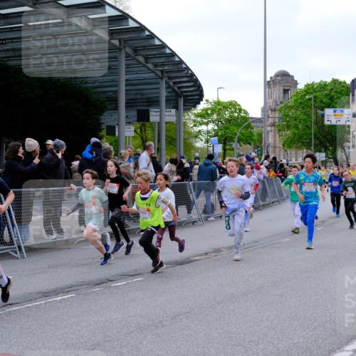 25.04.2026 - Das Zehntel Tim E. http://msf.ph/oto/9567968 25.04.2026 08:51:48 Ziel 1030, 1149, 1222, 1225, 1308, 1326, 1628, 1631, 1633, 1710, 2021, 2036, 2241, 2495, 2605, 2618, 2623, 2643, 2648, 2673, 2680, 2684, 2746, 2890, 3078, 3134, 3249, 3423, 3613, 3830, 3969, 4048 meine-sportfotos.de