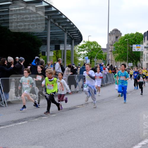 25.04.2026 - Das Zehntel Tim E. http://msf.ph/oto/9567969 25.04.2026 08:51:48 Ziel 1030, 1149, 1222, 1225, 1308, 1326, 1628, 1631, 1633, 1710, 2021, 2036, 2241, 2495, 2605, 2618, 2623, 2643, 2648, 2673, 2680, 2684, 2746, 2890, 3078, 3134, 3249, 3423, 3613, 3830, 3969, 4048 meine-sportfotos.de