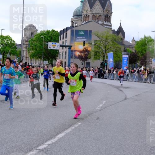 25.04.2026 - Das Zehntel Tim E. http://msf.ph/oto/9567970 25.04.2026 08:51:48 Ziel 1030, 1149, 1222, 1225, 1308, 1326, 1628, 1631, 1633, 1710, 2021, 2036, 2241, 2495, 2605, 2618, 2623, 2643, 2648, 2673, 2680, 2684, 2746, 2890, 3078, 3134, 3249, 3423, 3613, 3830, 3969, 4048 meine-sportfotos.de