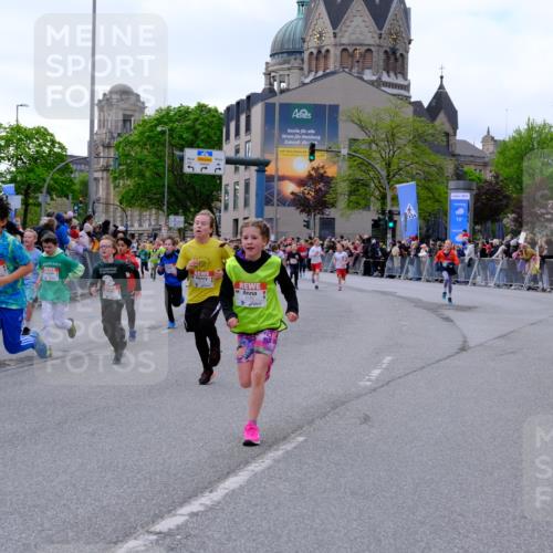 25.04.2026 - Das Zehntel Tim E. http://msf.ph/oto/9567972 25.04.2026 08:51:48 Ziel 1030, 1149, 1222, 1225, 1308, 1326, 1628, 1631, 1633, 1710, 2021, 2036, 2241, 2495, 2605, 2618, 2623, 2643, 2648, 2673, 2680, 2684, 2746, 2890, 3078, 3134, 3249, 3423, 3613, 3830, 3969, 4048 meine-sportfotos.de