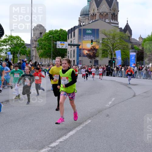 25.04.2026 - Das Zehntel Tim E. http://msf.ph/oto/9567974 25.04.2026 08:51:49 Ziel 1030, 1225, 1273, 1326, 1628, 1631, 1633, 1710, 2021, 2036, 2241, 2495, 2605, 2618, 2623, 2648, 2673, 2680, 2746, 2797, 2886, 2890, 3078, 3134, 3249, 3423, 3613, 3654, 3830, 3969, 4047, 4048 meine-sportfotos.de
