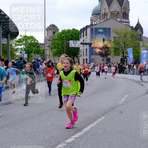 25.04.2026 - Das Zehntel Tim E. http://msf.ph/oto/9567976 25.04.2026 08:51:49 Ziel 1030, 1225, 1273, 1326, 1628, 1631, 1633, 1710, 2021, 2036, 2241, 2495, 2605, 2618, 2623, 2648, 2673, 2680, 2746, 2797, 2886, 2890, 3078, 3134, 3249, 3423, 3613, 3654, 3830, 3969, 4047, 4048 meine-sportfotos.de