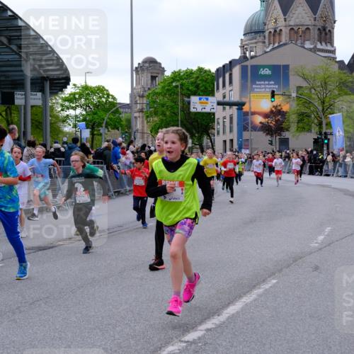 25.04.2026 - Das Zehntel Tim E. http://msf.ph/oto/9567977 25.04.2026 08:51:49 Ziel 1030, 1225, 1273, 1326, 1628, 1631, 1633, 1710, 2021, 2036, 2241, 2495, 2605, 2618, 2623, 2648, 2673, 2680, 2746, 2797, 2886, 2890, 3078, 3134, 3249, 3423, 3613, 3654, 3830, 3969, 4047, 4048 meine-sportfotos.de