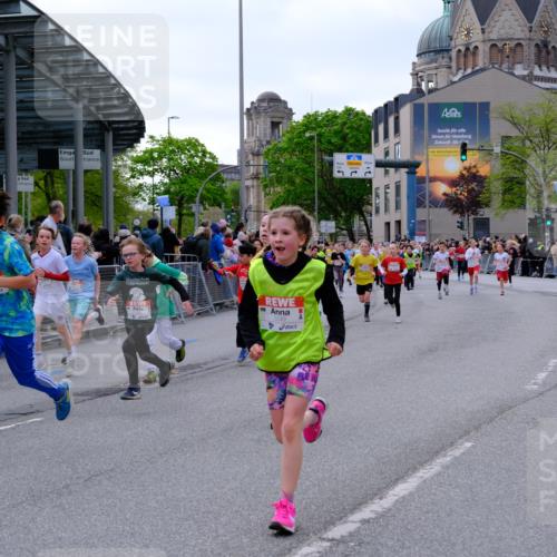 25.04.2026 - Das Zehntel Tim E. http://msf.ph/oto/9567978 25.04.2026 08:51:49 Ziel 1030, 1225, 1273, 1326, 1628, 1631, 1633, 1710, 2021, 2036, 2241, 2495, 2605, 2618, 2623, 2648, 2673, 2680, 2746, 2797, 2886, 2890, 3078, 3134, 3249, 3423, 3613, 3654, 3830, 3969, 4047, 4048 meine-sportfotos.de