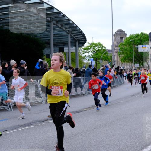 25.04.2026 - Das Zehntel Tim E. http://msf.ph/oto/9567981 25.04.2026 08:51:50 Ziel 1030, 1225, 1273, 1326, 1628, 1631, 1633, 1710, 2021, 2036, 2241, 2300, 2495, 2605, 2618, 2673, 2680, 2746, 2797, 2873, 2886, 2890, 3078, 3134, 3249, 3423, 3613, 3654, 3830, 3969, 4047, 4048 meine-sportfotos.de