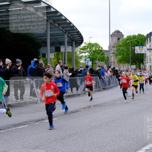 25.04.2026 - Das Zehntel Tim E. http://msf.ph/oto/9567984 25.04.2026 08:51:51 Ziel 1030, 1225, 1273, 1326, 1628, 1631, 1633, 1710, 1730, 2036, 2241, 2300, 2495, 2605, 2618, 2673, 2680, 2746, 2797, 2870, 2873, 2877, 2886, 2890, 3078, 3134, 3167, 3249, 3423, 3613, 3654, 3830, 3969, 4047, 4048 meine-sportfotos.de