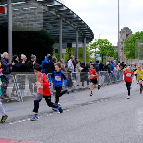 25.04.2026 - Das Zehntel Tim E. http://msf.ph/oto/9567986 25.04.2026 08:51:51 Ziel 1030, 1225, 1273, 1326, 1628, 1631, 1633, 1710, 1730, 2036, 2241, 2300, 2495, 2605, 2618, 2673, 2680, 2746, 2797, 2870, 2873, 2877, 2886, 2890, 3078, 3134, 3167, 3249, 3423, 3613, 3654, 3830, 3969, 4047, 4048 meine-sportfotos.de