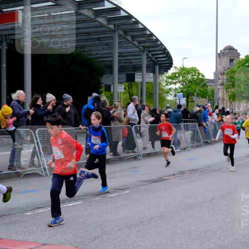 25.04.2026 - Das Zehntel Tim E. http://msf.ph/oto/9567987 25.04.2026 08:51:51 Ziel 1030, 1225, 1273, 1326, 1628, 1631, 1633, 1710, 1730, 2036, 2241, 2300, 2495, 2605, 2618, 2673, 2680, 2746, 2797, 2870, 2873, 2877, 2886, 2890, 3078, 3134, 3167, 3249, 3423, 3613, 3654, 3830, 3969, 4047, 4048 meine-sportfotos.de