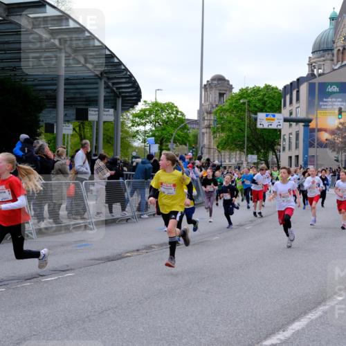 25.04.2026 - Das Zehntel Tim E. http://msf.ph/oto/9567994 25.04.2026 08:51:52 Ziel 1030, 1225, 1273, 1326, 1628, 1631, 1633, 1710, 1730, 2241, 2300, 2495, 2673, 2680, 2746, 2797, 2870, 2873, 2877, 2886, 2890, 3078, 3134, 3167, 3175, 3249, 3423, 3613, 3654, 3830, 3969, 4047, 4048 meine-sportfotos.de