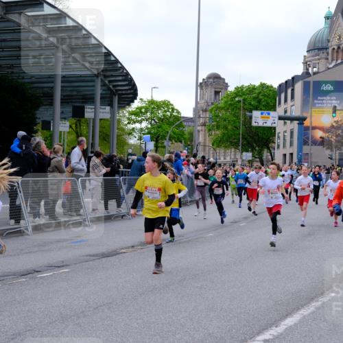 25.04.2026 - Das Zehntel Tim E. http://msf.ph/oto/9567995 25.04.2026 08:51:52 Ziel 1030, 1225, 1273, 1326, 1628, 1631, 1633, 1710, 1730, 2241, 2300, 2495, 2673, 2680, 2746, 2797, 2870, 2873, 2877, 2886, 2890, 3078, 3134, 3167, 3175, 3249, 3423, 3613, 3654, 3830, 3969, 4047, 4048 meine-sportfotos.de