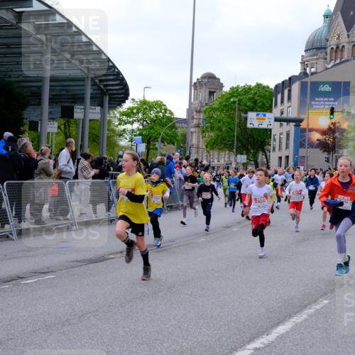 25.04.2026 - Das Zehntel Tim E. http://msf.ph/oto/9567996 25.04.2026 08:51:53 Ziel 1030, 1225, 1273, 1326, 1628, 1631, 1633, 1710, 1730, 1769, 2300, 2495, 2673, 2680, 2746, 2797, 2870, 2873, 2877, 2884, 2886, 2890, 3078, 3112, 3134, 3167, 3175, 3249, 3423, 3613, 3654, 3691, 3695, 3830, 3969, 4047, 4048 meine-sportfotos.de