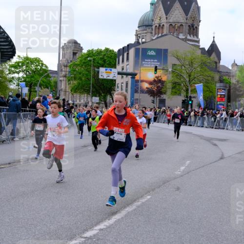 25.04.2026 - Das Zehntel Tim E. http://msf.ph/oto/9567999 25.04.2026 08:51:53 Ziel 1030, 1225, 1273, 1326, 1628, 1631, 1633, 1710, 1730, 1769, 2300, 2495, 2673, 2680, 2746, 2797, 2870, 2873, 2877, 2884, 2886, 2890, 3078, 3112, 3134, 3167, 3175, 3249, 3423, 3613, 3654, 3691, 3695, 3830, 3969, 4047, 4048 meine-sportfotos.de