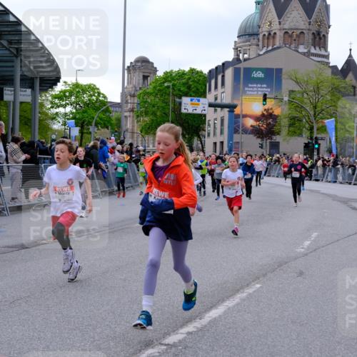 25.04.2026 - Das Zehntel Tim E. http://msf.ph/oto/9568002 25.04.2026 08:51:53 Ziel 1030, 1225, 1273, 1326, 1628, 1631, 1633, 1710, 1730, 1769, 2300, 2495, 2673, 2680, 2746, 2797, 2870, 2873, 2877, 2884, 2886, 2890, 3078, 3112, 3134, 3167, 3175, 3249, 3423, 3613, 3654, 3691, 3695, 3830, 3969, 4047, 4048 meine-sportfotos.de