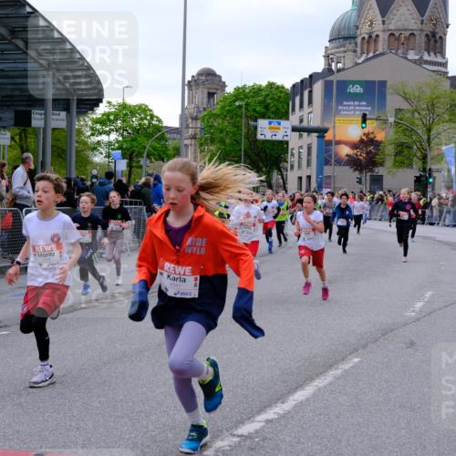 25.04.2026 - Das Zehntel Tim E. http://msf.ph/oto/9568004 25.04.2026 08:51:54 Ziel 1225, 1273, 1326, 1631, 1710, 1730, 1769, 1943, 2300, 2495, 2673, 2680, 2746, 2797, 2870, 2873, 2877, 2884, 2886, 3078, 3112, 3134, 3167, 3175, 3249, 3423, 3613, 3654, 3691, 3695, 3811, 3830, 3969, 4047, 4048 meine-sportfotos.de