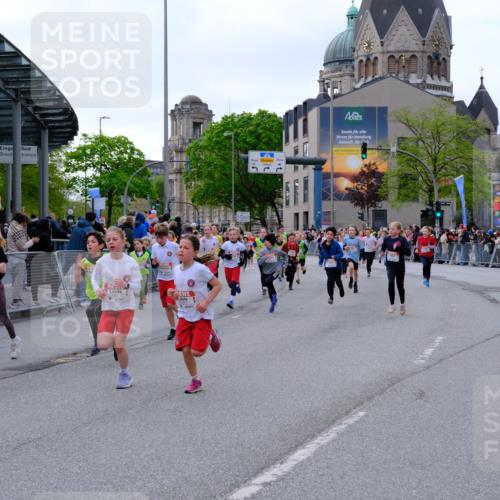 25.04.2026 - Das Zehntel Tim E. http://msf.ph/oto/9568008 25.04.2026 08:51:54 Ziel 1225, 1273, 1326, 1631, 1710, 1730, 1769, 1943, 2300, 2495, 2673, 2680, 2746, 2797, 2870, 2873, 2877, 2884, 2886, 3078, 3112, 3134, 3167, 3175, 3249, 3423, 3613, 3654, 3691, 3695, 3811, 3830, 3969, 4047, 4048 meine-sportfotos.de