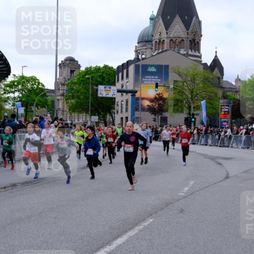 25.04.2026 - Das Zehntel Tim E. http://msf.ph/oto/9568015 25.04.2026 08:51:56 Ziel 1139, 1225, 1273, 1326, 1367, 1589, 1631, 1730, 1769, 1789, 1798, 1943, 2300, 2495, 2673, 2680, 2746, 2797, 2870, 2873, 2877, 2884, 2886, 2901, 2990, 3112, 3164, 3167, 3175, 3214, 3249, 3423, 3512, 3533, 3613, 3654, 3691, 3695, 3811, 3830, 3969, 4037, 4047, 4048 meine-sportfotos.de