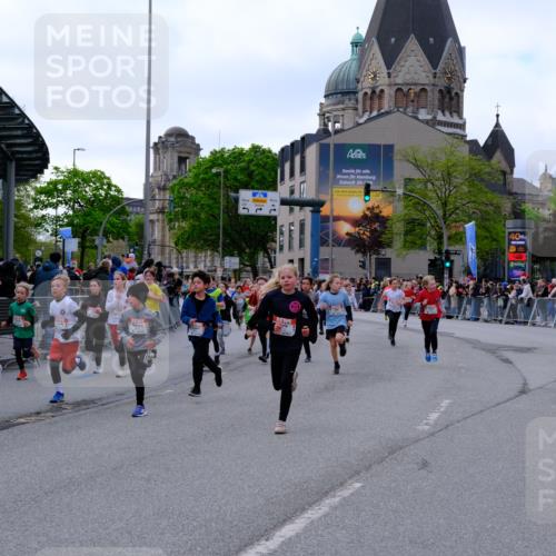 25.04.2026 - Das Zehntel Tim E. http://msf.ph/oto/9568017 25.04.2026 08:51:56 Ziel 1139, 1225, 1273, 1326, 1367, 1589, 1631, 1730, 1769, 1789, 1798, 1943, 2300, 2495, 2673, 2680, 2746, 2797, 2870, 2873, 2877, 2884, 2886, 2901, 2990, 3112, 3164, 3167, 3175, 3214, 3249, 3423, 3512, 3533, 3613, 3654, 3691, 3695, 3811, 3830, 3969, 4037, 4047, 4048 meine-sportfotos.de
