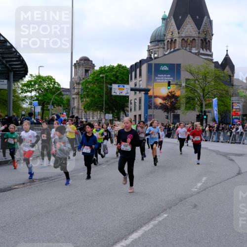 25.04.2026 - Das Zehntel Tim E. http://msf.ph/oto/9568018 25.04.2026 08:51:56 Ziel 1139, 1225, 1273, 1326, 1367, 1589, 1631, 1730, 1769, 1789, 1798, 1943, 2300, 2495, 2673, 2680, 2746, 2797, 2870, 2873, 2877, 2884, 2886, 2901, 2990, 3112, 3164, 3167, 3175, 3214, 3249, 3423, 3512, 3533, 3613, 3654, 3691, 3695, 3811, 3830, 3969, 4037, 4047, 4048 meine-sportfotos.de