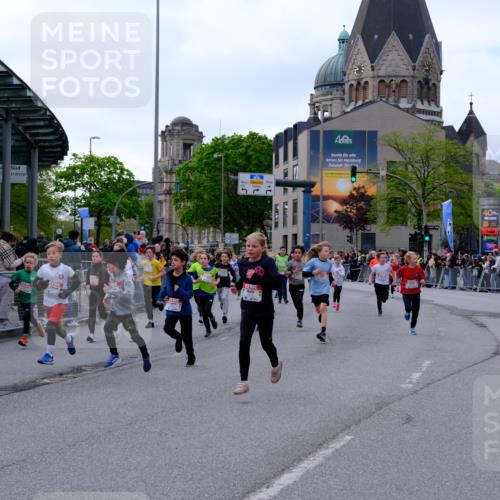 25.04.2026 - Das Zehntel Tim E. http://msf.ph/oto/9568019 25.04.2026 08:51:56 Ziel 1139, 1225, 1273, 1326, 1367, 1589, 1631, 1730, 1769, 1789, 1798, 1943, 2300, 2495, 2673, 2680, 2746, 2797, 2870, 2873, 2877, 2884, 2886, 2901, 2990, 3112, 3164, 3167, 3175, 3214, 3249, 3423, 3512, 3533, 3613, 3654, 3691, 3695, 3811, 3830, 3969, 4037, 4047, 4048 meine-sportfotos.de