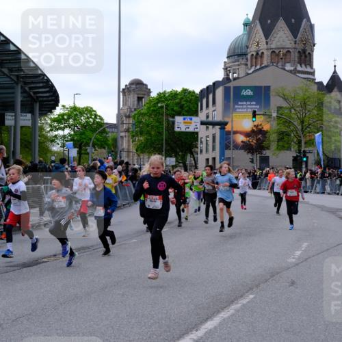 25.04.2026 - Das Zehntel Tim E. http://msf.ph/oto/9568022 25.04.2026 08:51:57 Ziel 1139, 1225, 1273, 1326, 1367, 1589, 1730, 1769, 1789, 1798, 1943, 2300, 2495, 2673, 2680, 2746, 2797, 2870, 2873, 2877, 2884, 2886, 2901, 2990, 3112, 3164, 3167, 3175, 3214, 3423, 3512, 3533, 3613, 3654, 3691, 3695, 3811, 3969, 4037, 4047, 4048 meine-sportfotos.de